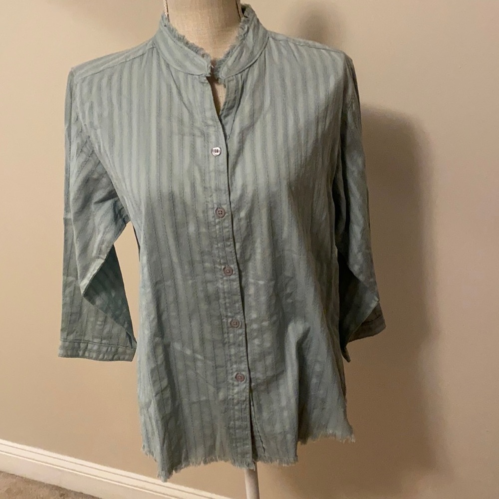 Woolrich Frayed Hem Button Down